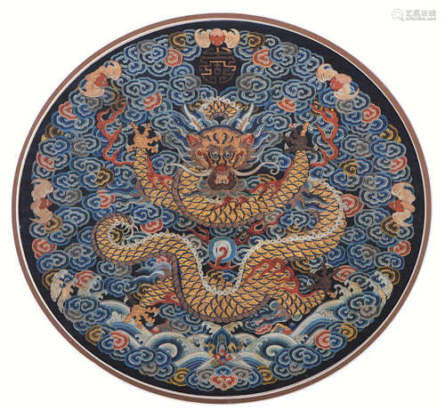 清 雍正御制金线缂丝龙纹圆补子